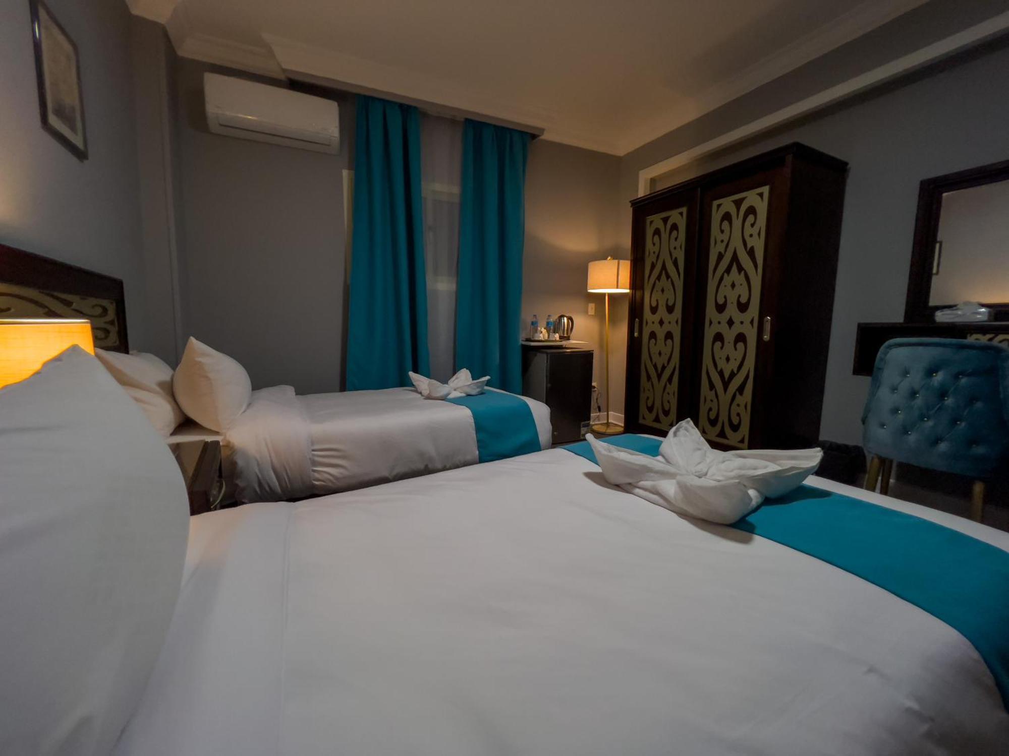 The Pyramids Gate Inn Kafret el-Gabal Kültér fotó