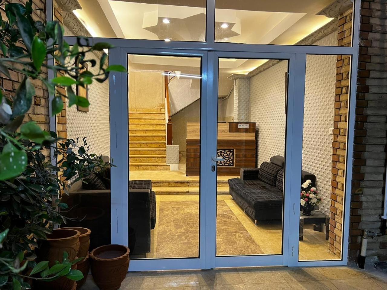 The Pyramids Gate Inn Kafret el-Gabal Kültér fotó