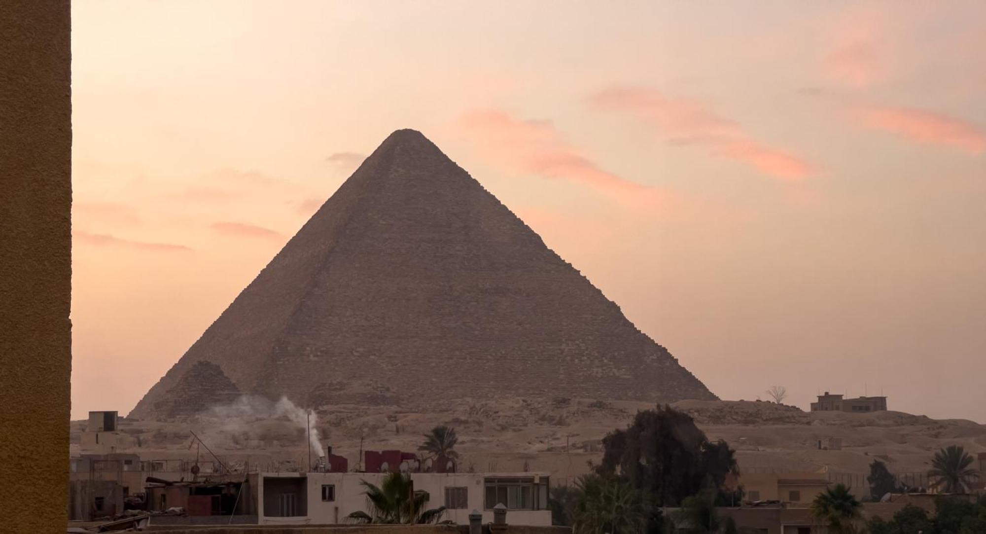 The Pyramids Gate Inn Kafret el-Gabal Kültér fotó