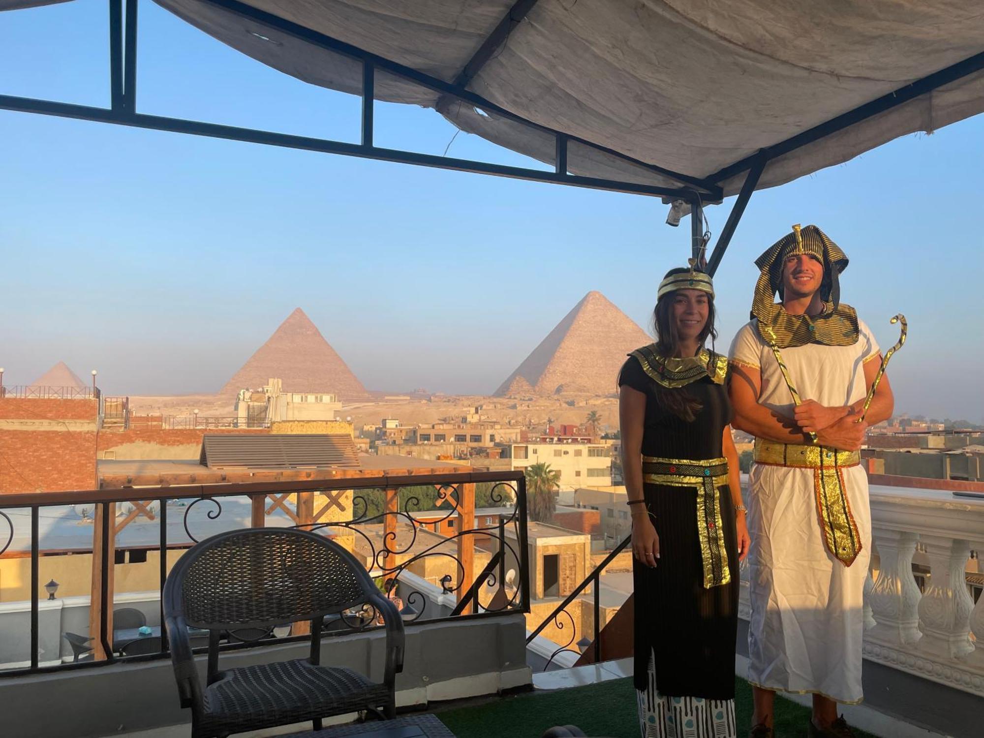 The Pyramids Gate Inn Kafret el-Gabal Kültér fotó